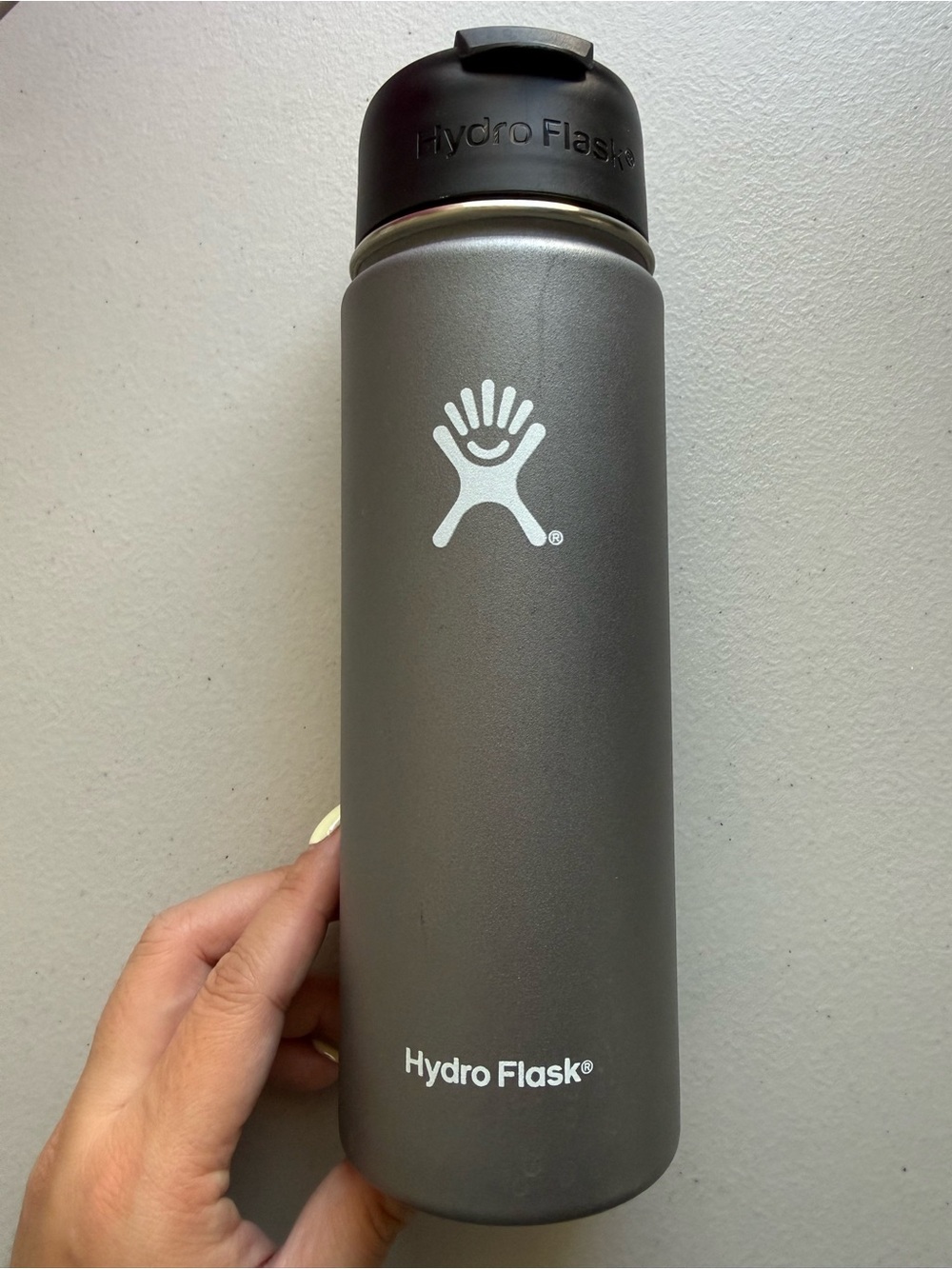 Hydro Flask 20oz Wide Mouth Gray